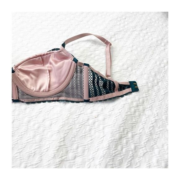 Buy 1 get 1 free 32c Victorias Secret green lace lined plunge - Picture 7 of 11